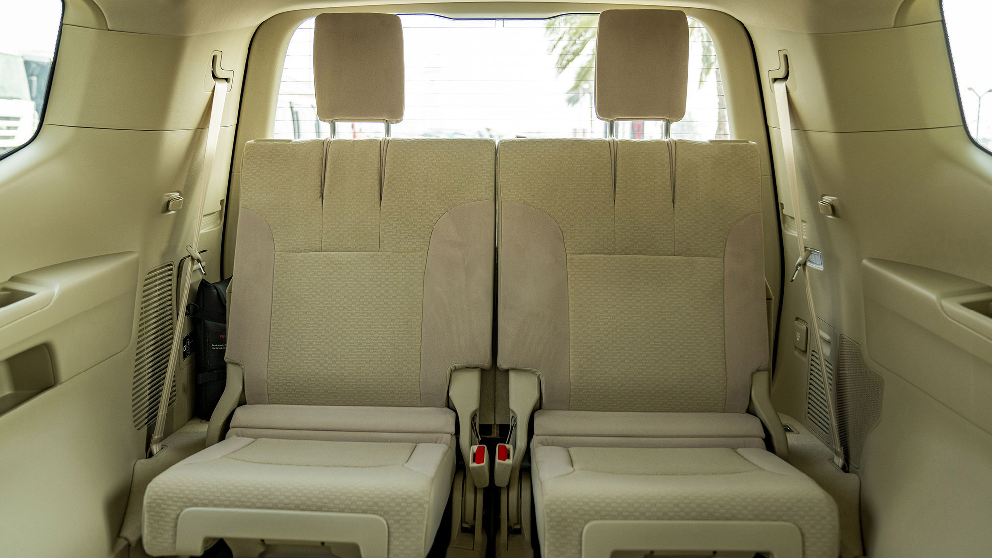 TOYOTA LAND CRUISER LC300 GXR 3.5P AT _ BLACK