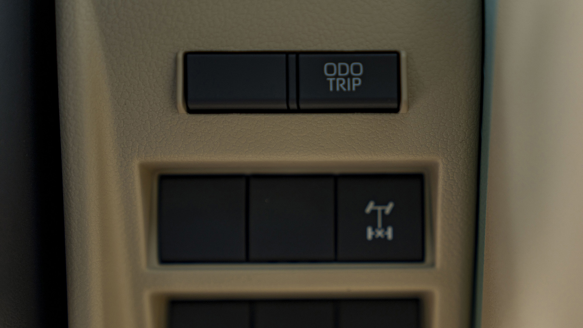 TOYOTA LAND CRUISER LC300 GXR 3.5P AT _ BLACK