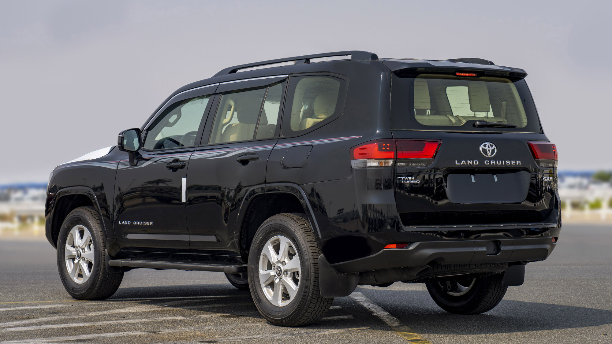 TOYOTA LAND CRUISER LC300 GXR 3.5P AT _ BLACK