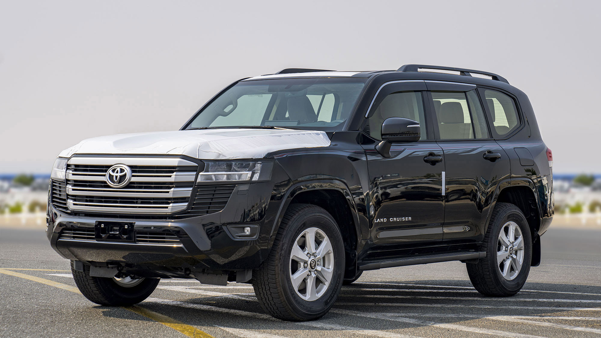 TOYOTA LAND CRUISER LC300 GXR 3.5P AT _ BLACK