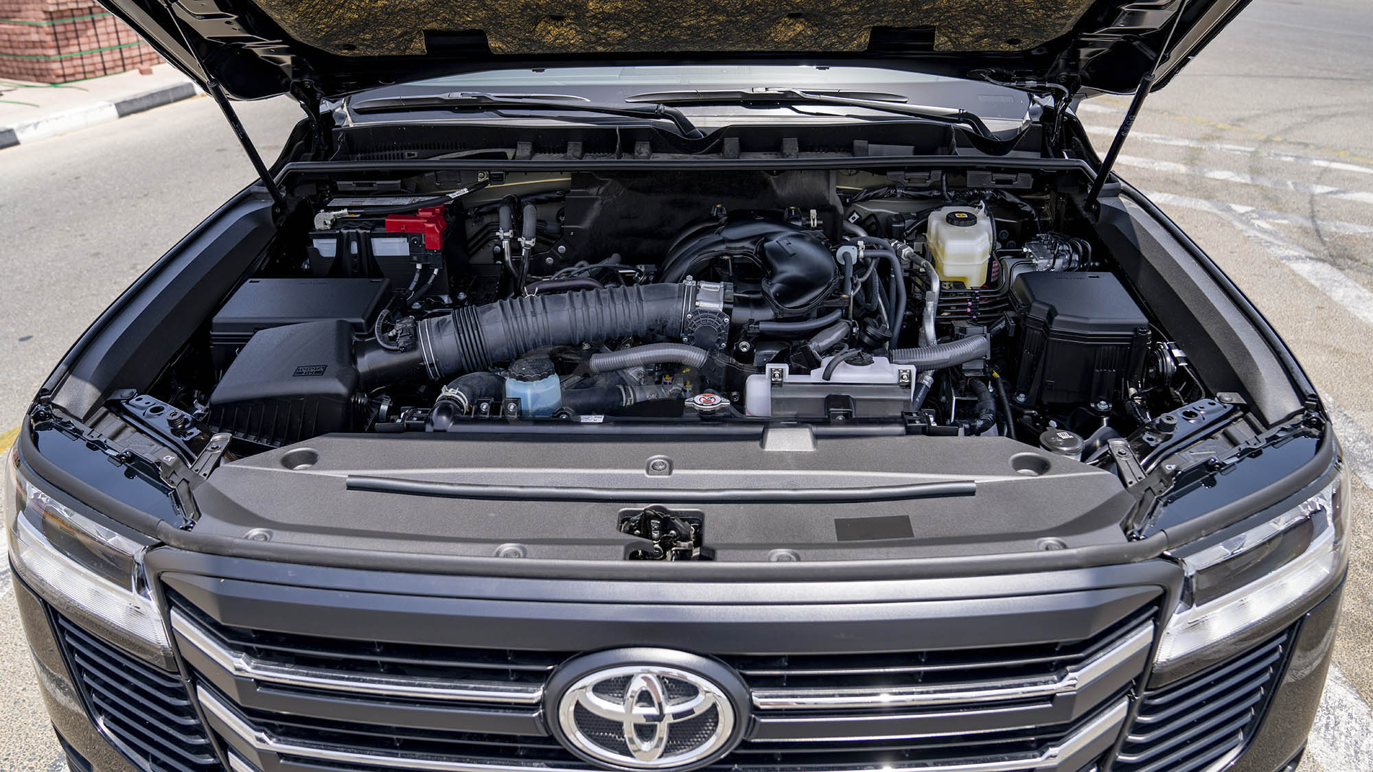 TOYOTA LAND CRUISER LC300 GXR 4.0P AT _ BLACK