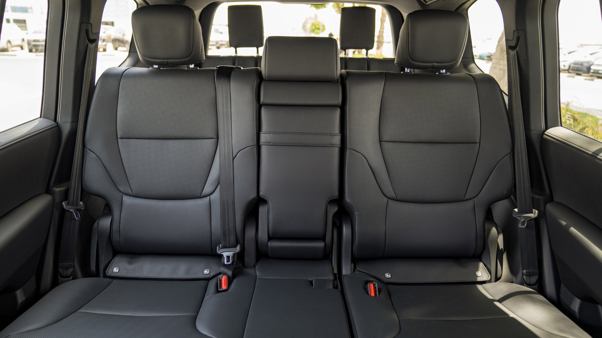 TOYOTA LAND CRUISER LC300 GXR 4.0P AT _ BLACK