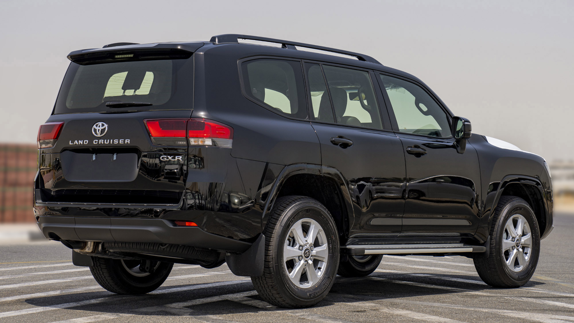 TOYOTA LAND CRUISER LC300 GXR 4.0P AT _ BLACK