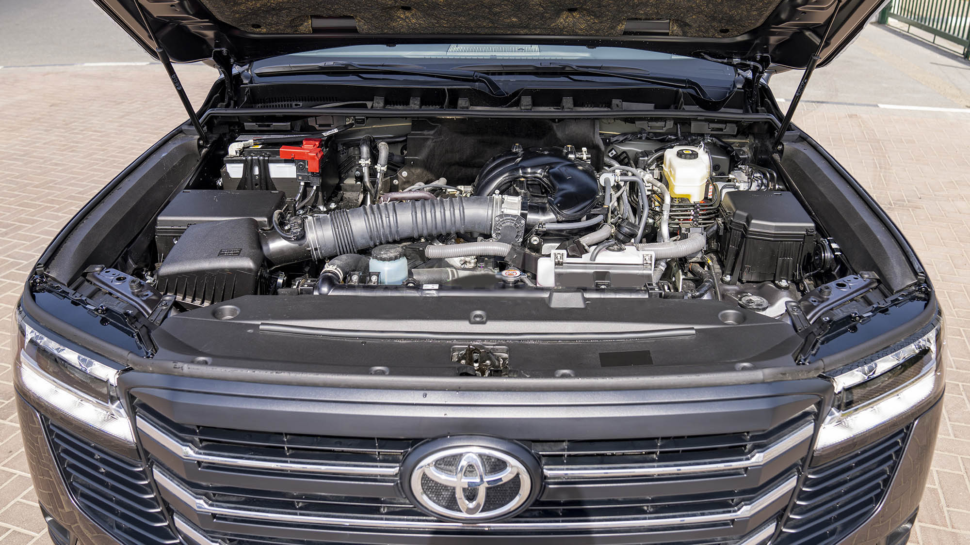 TOYOTA LAND CRUISER LC300 GXR 4.0P AT _ GRAY