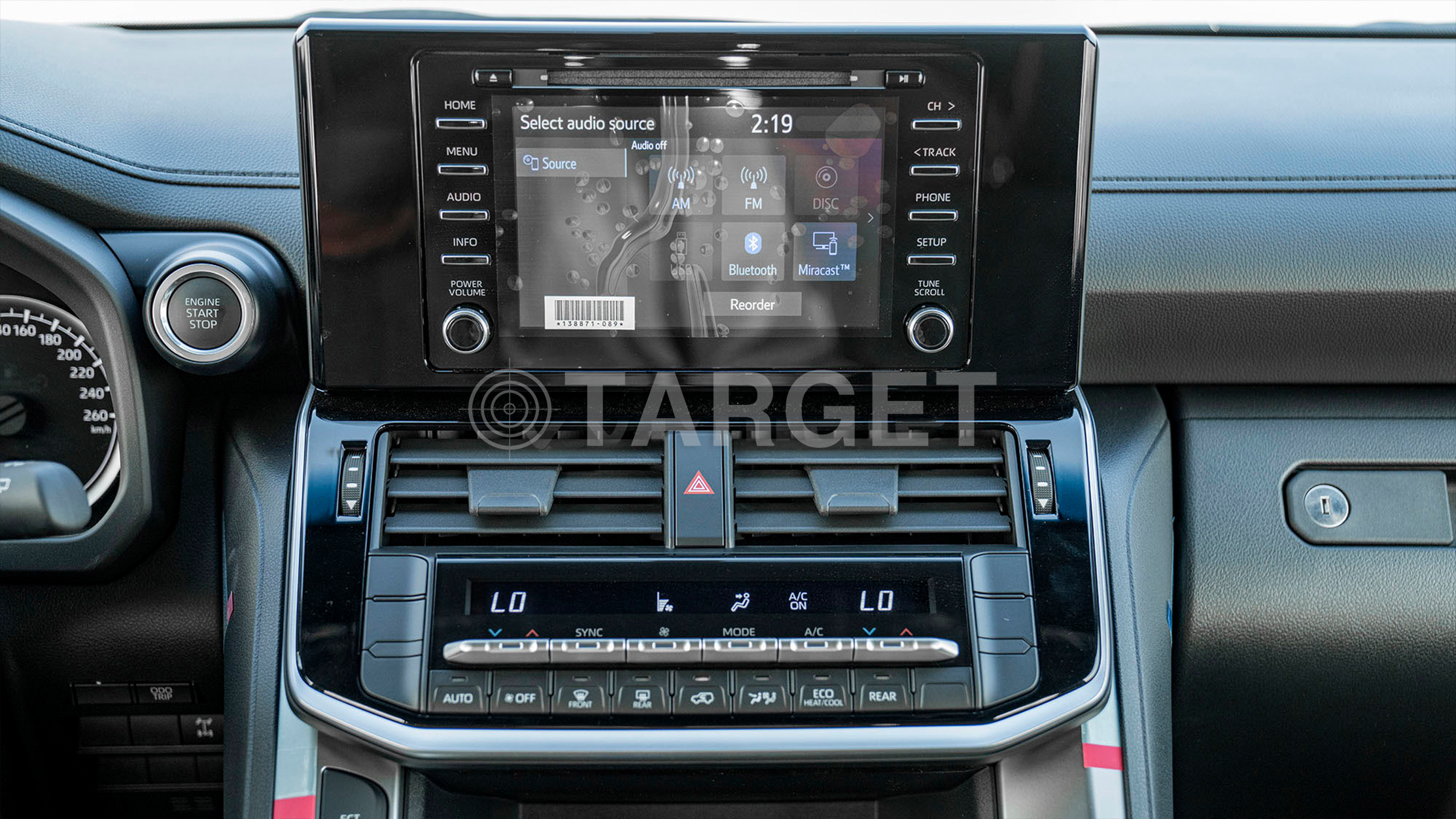 TOYOTA LAND CRUISER LC300 GXR 4.0P AT _ WHITE