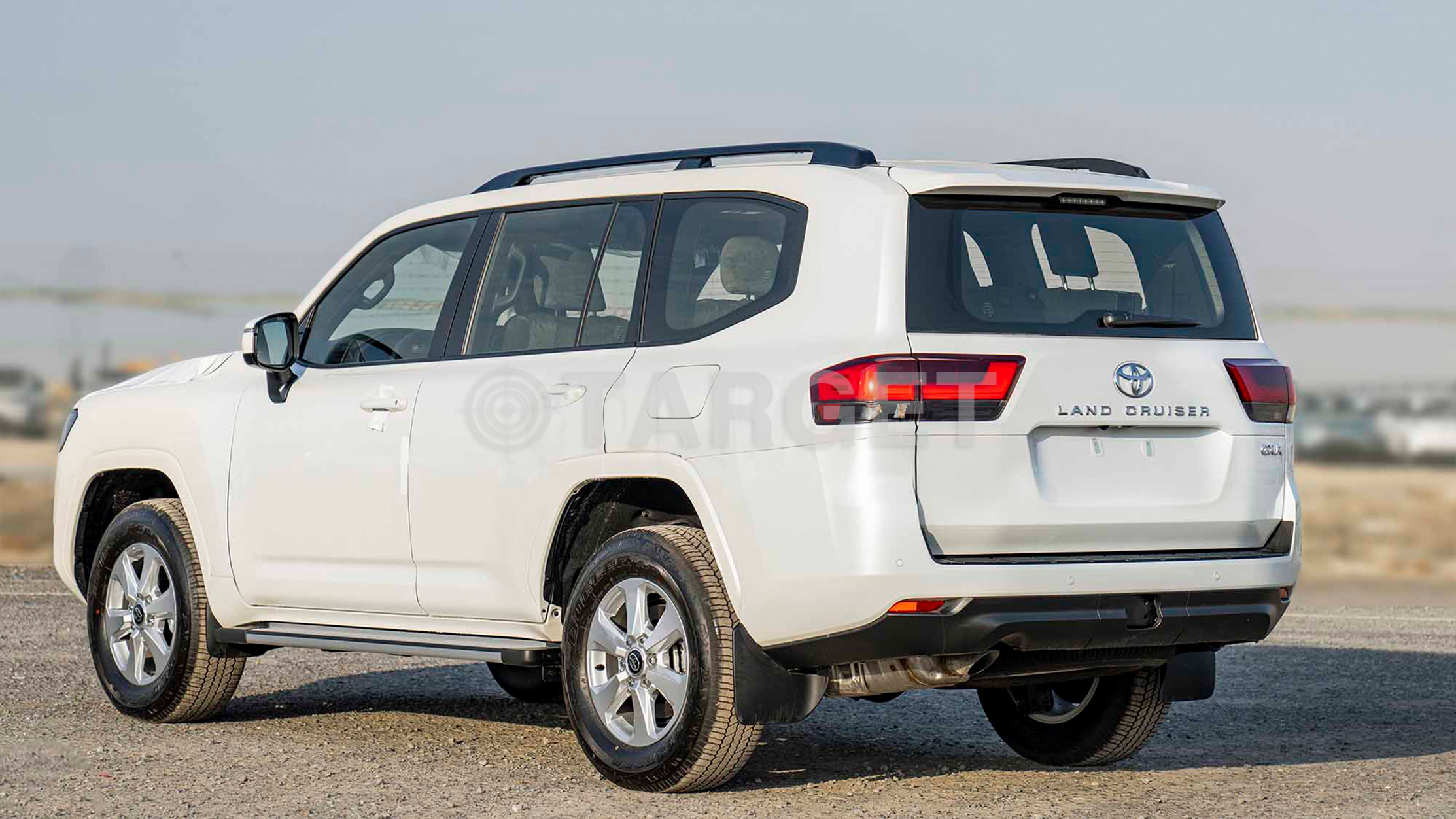 TOYOTA LAND CRUISER LC300 GXR 4.0P AT _ WHITE