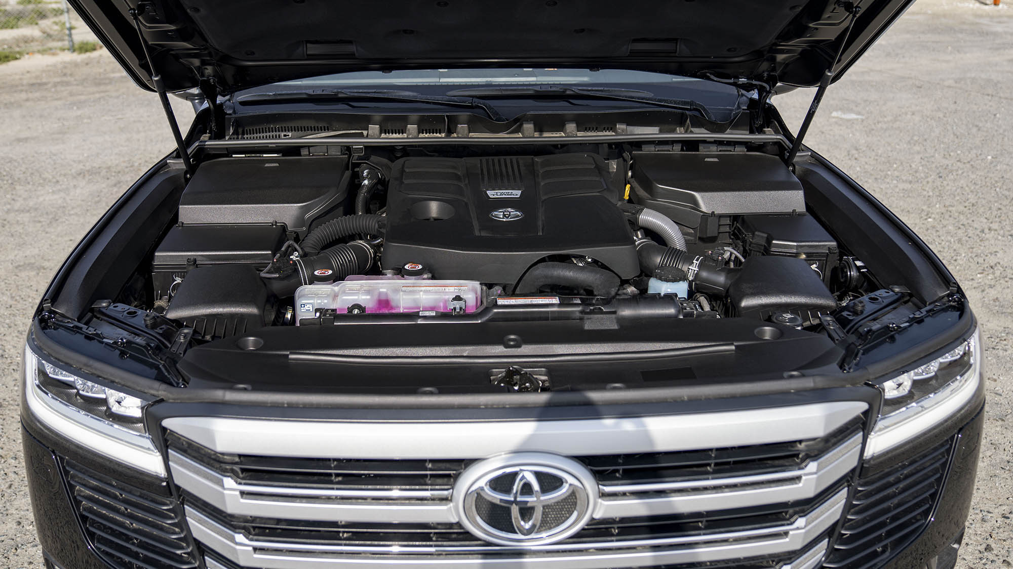 TOYOTA LAND CRUISER LC300 VX 3.5P AT _ black
