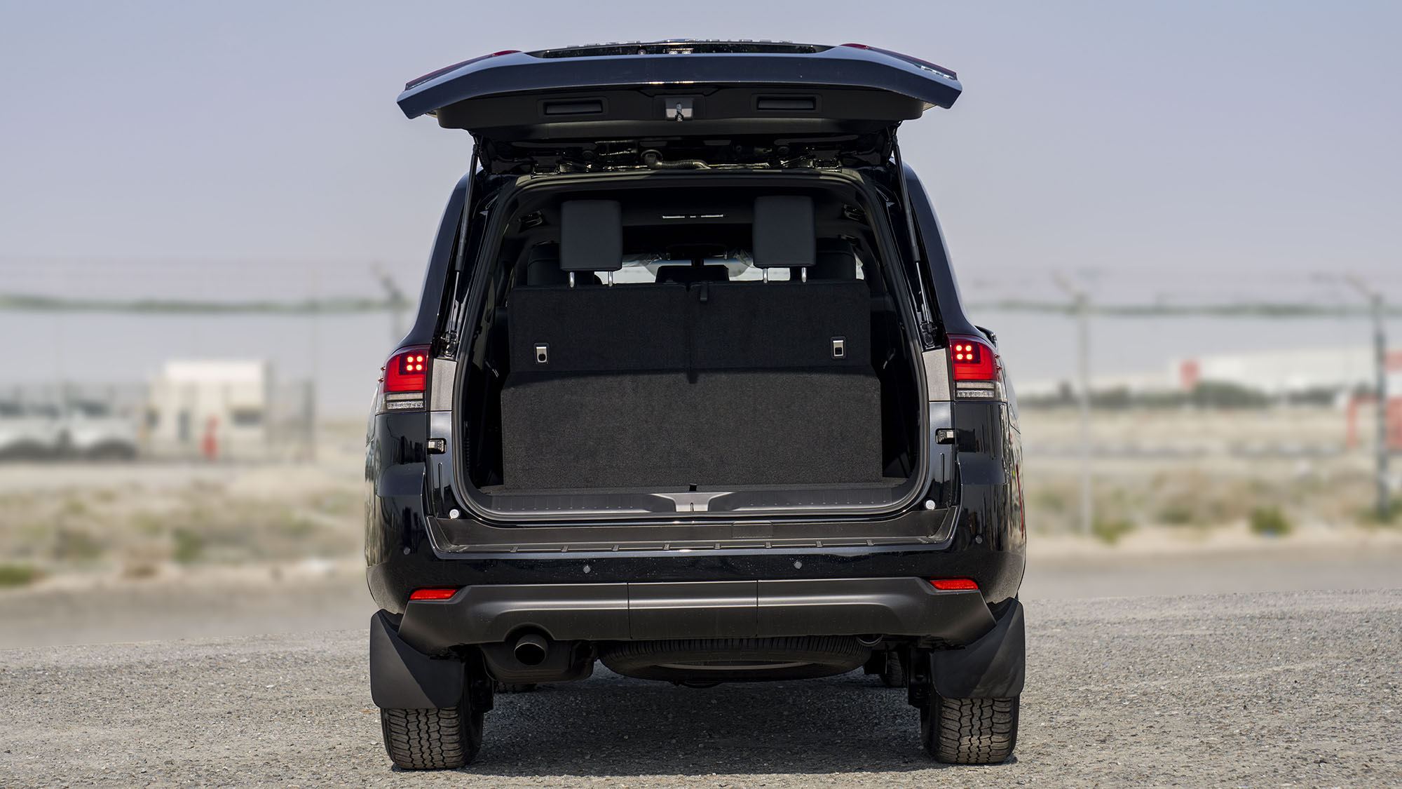 TOYOTA LAND CRUISER LC300 VX 3.5P AT _ black
