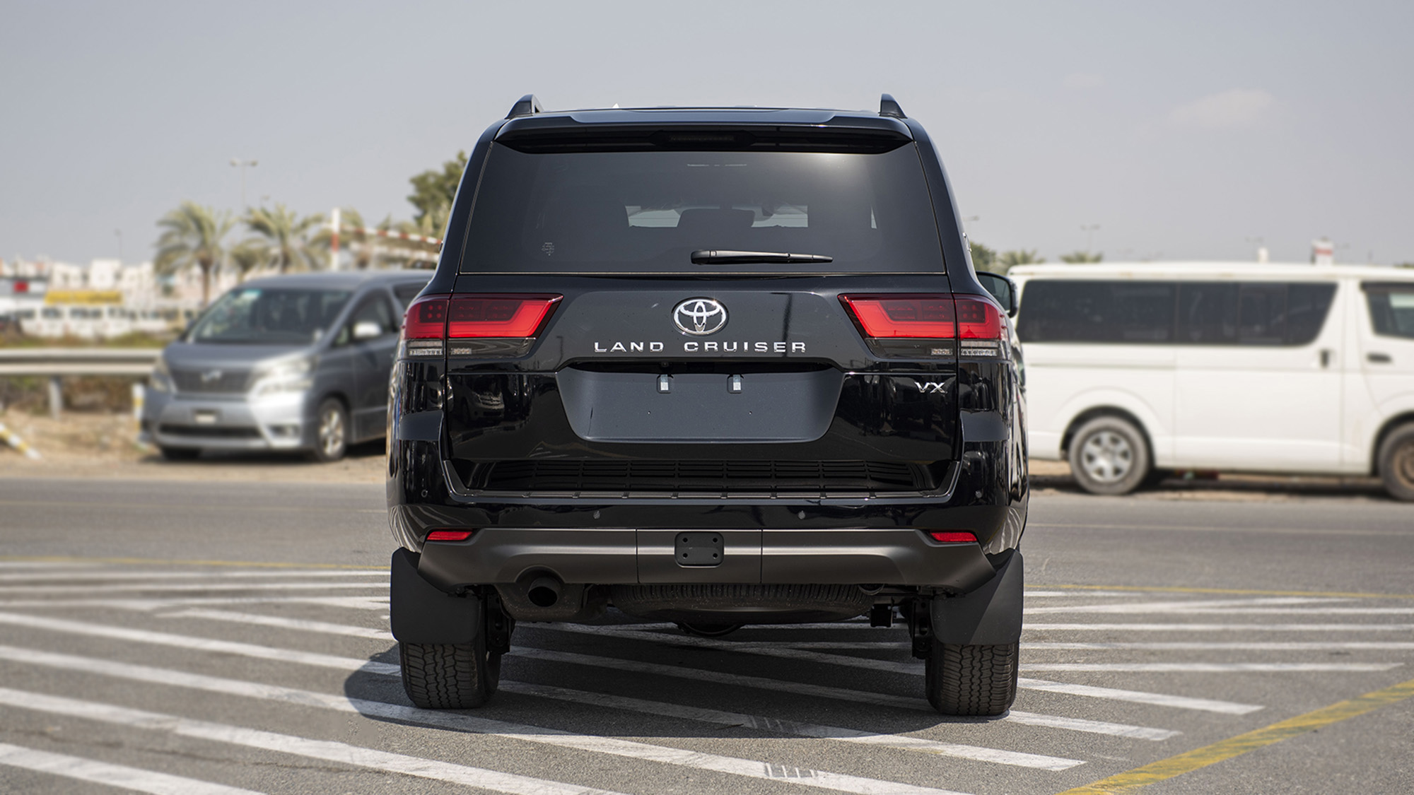 TOYOTA LAND CRUISER LC300 VX 3.5P AT