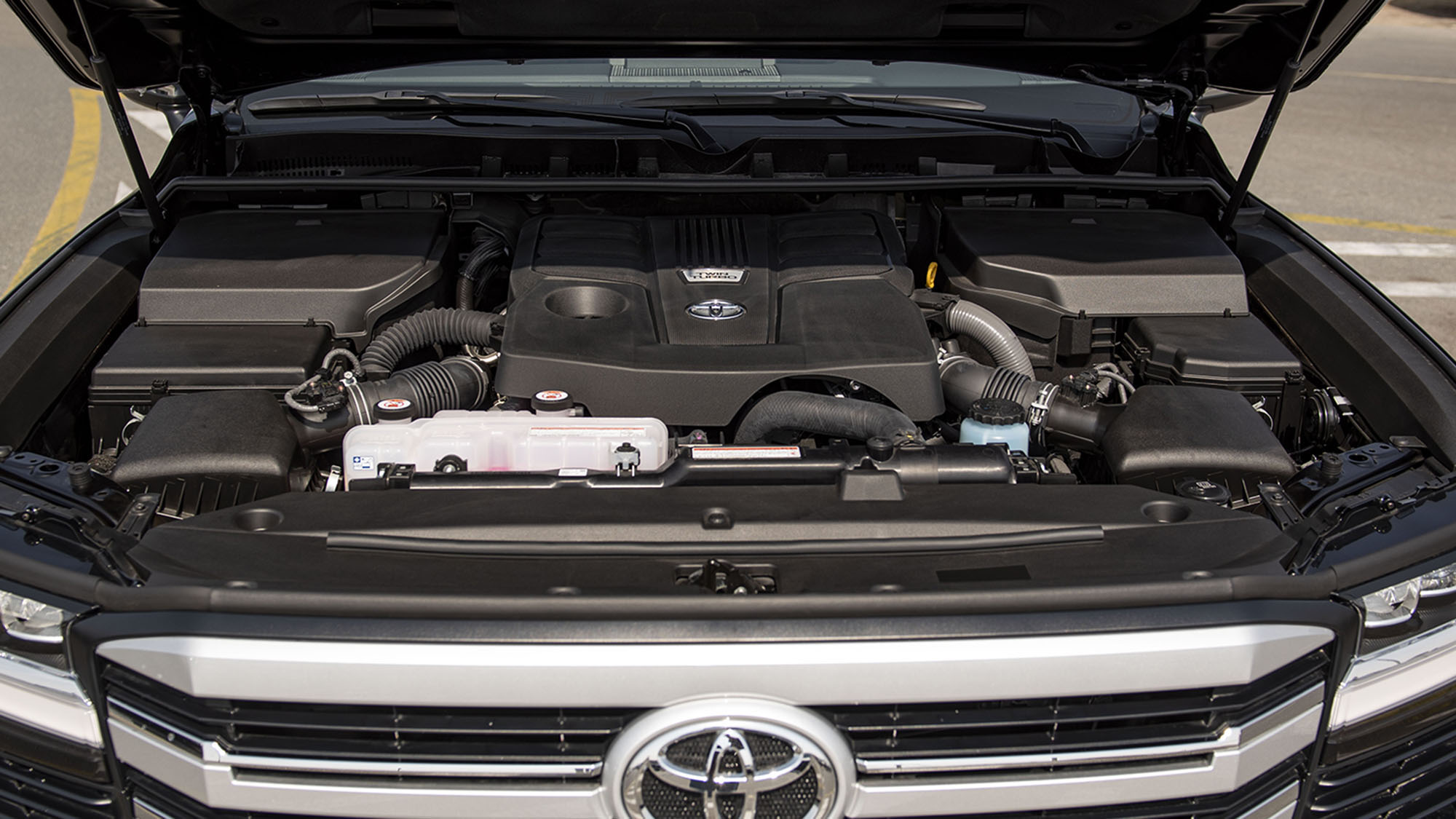 TOYOTA LAND CRUISER LC300 VX 3.5P AT