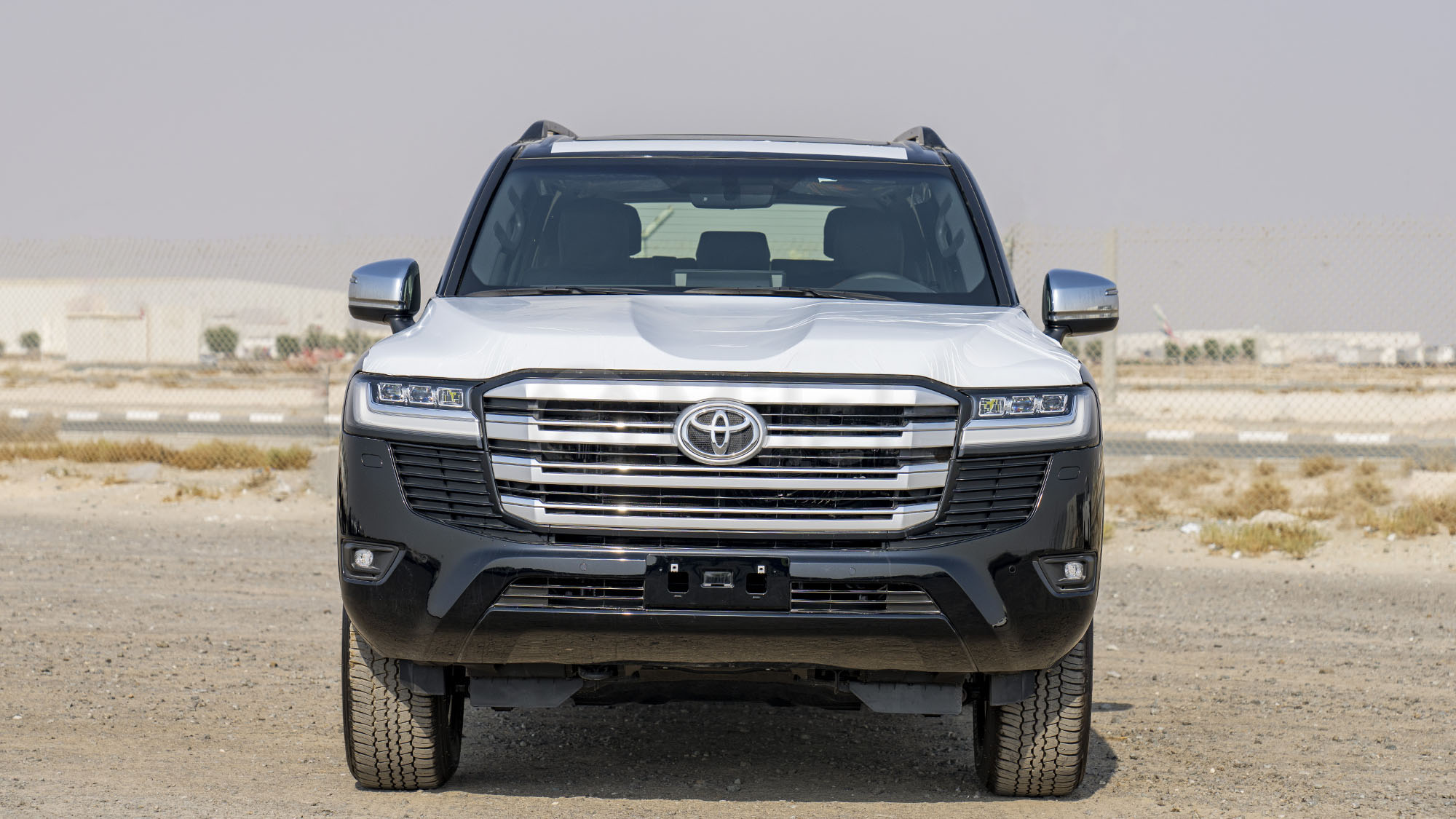 TOYOTA LAND CRUISER LC300 VX 4.0p - black