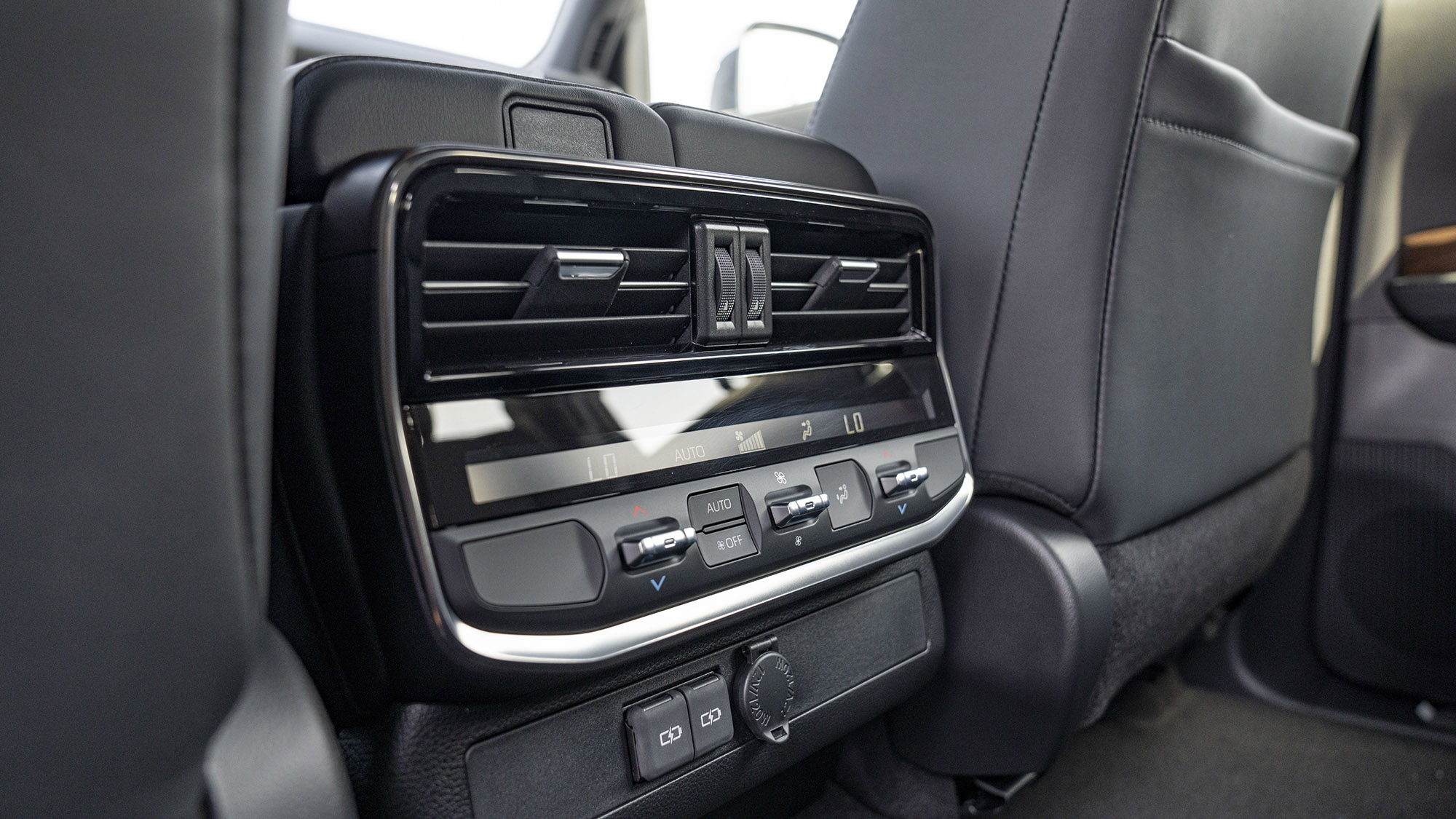 TOYOTA LAND CRUISER LC300 VX 4.0p grey