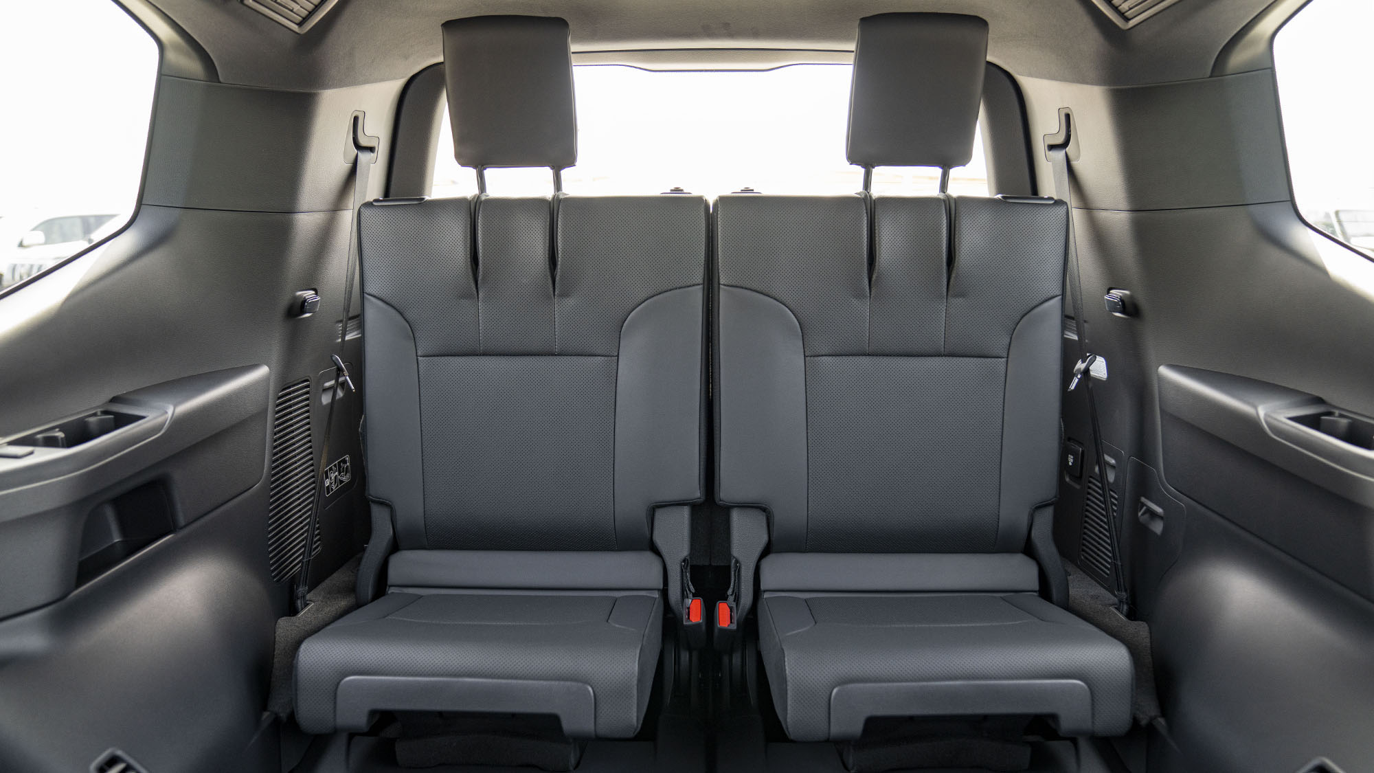 TOYOTA LAND CRUISER LC300 VX 4.0p grey