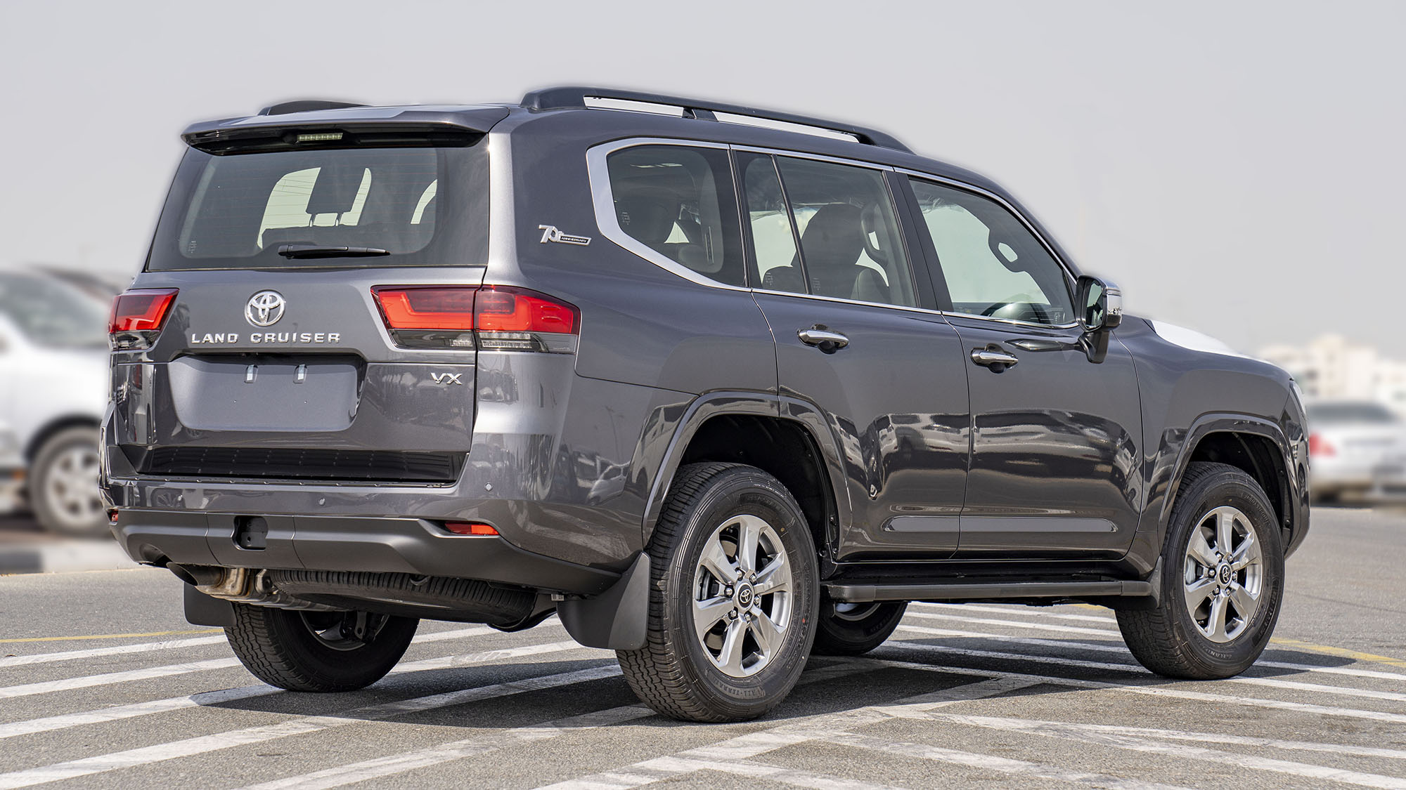 TOYOTA LAND CRUISER LC300 VX 4.0p grey