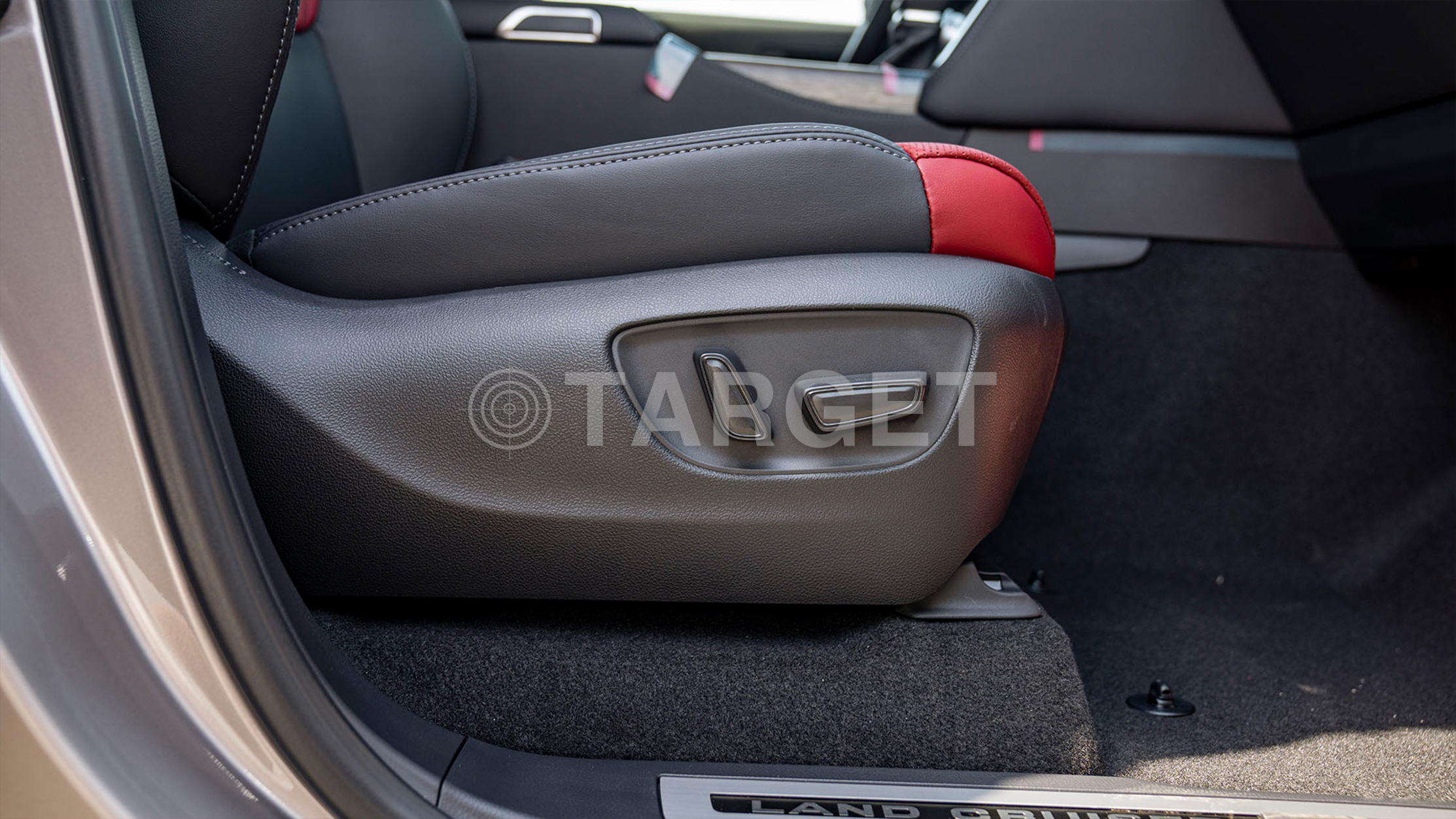 TOYOTA LAND CRUISER LC300 VXR 3.3D AT _ bronze