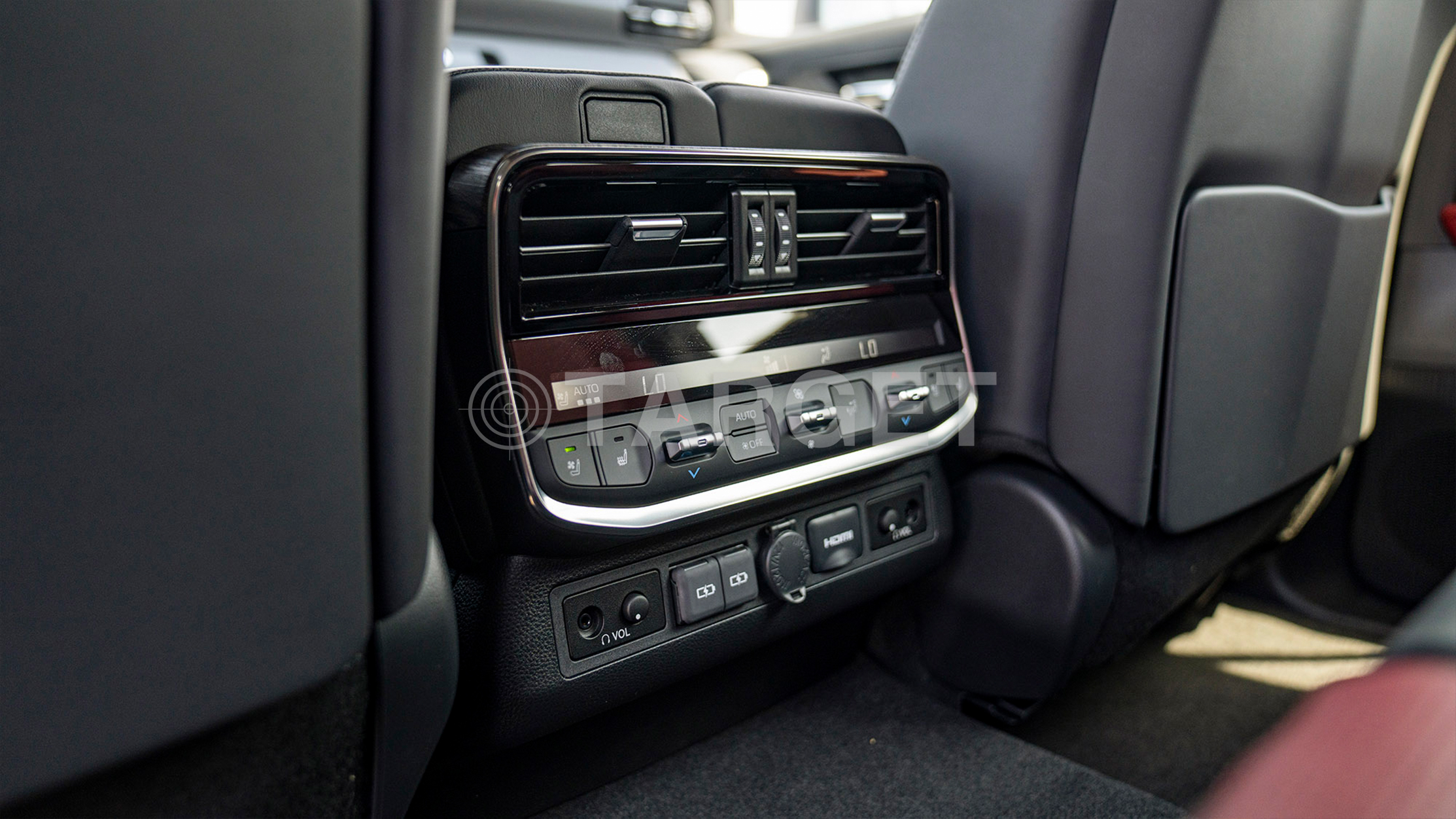 TOYOTA LAND CRUISER LC300 VXR 3.3D AT _ bronze