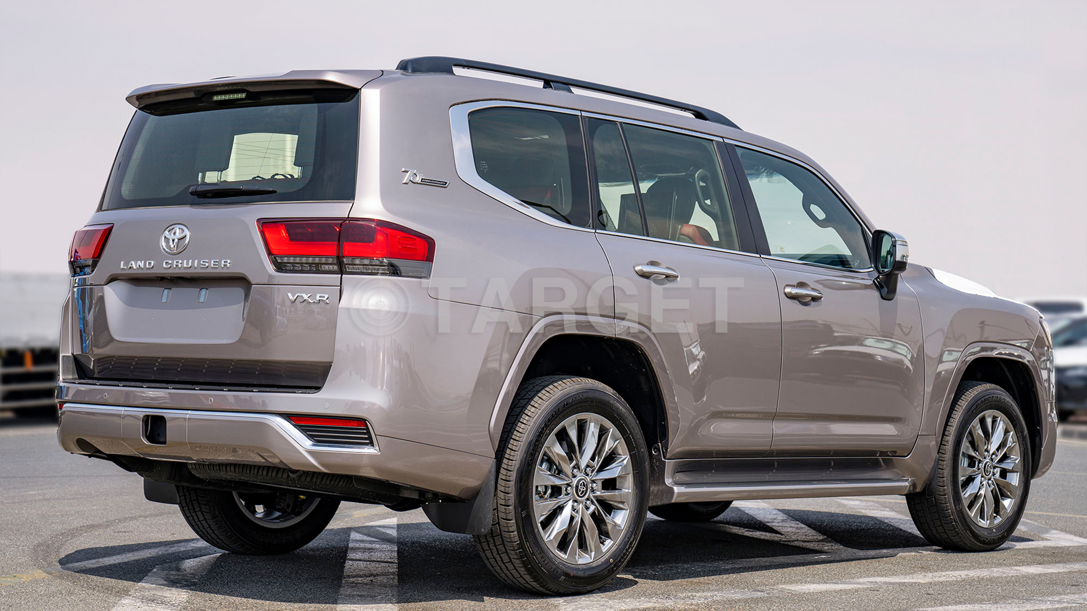 TOYOTA LAND CRUISER LC300 VXR 3.3D AT _ bronze
