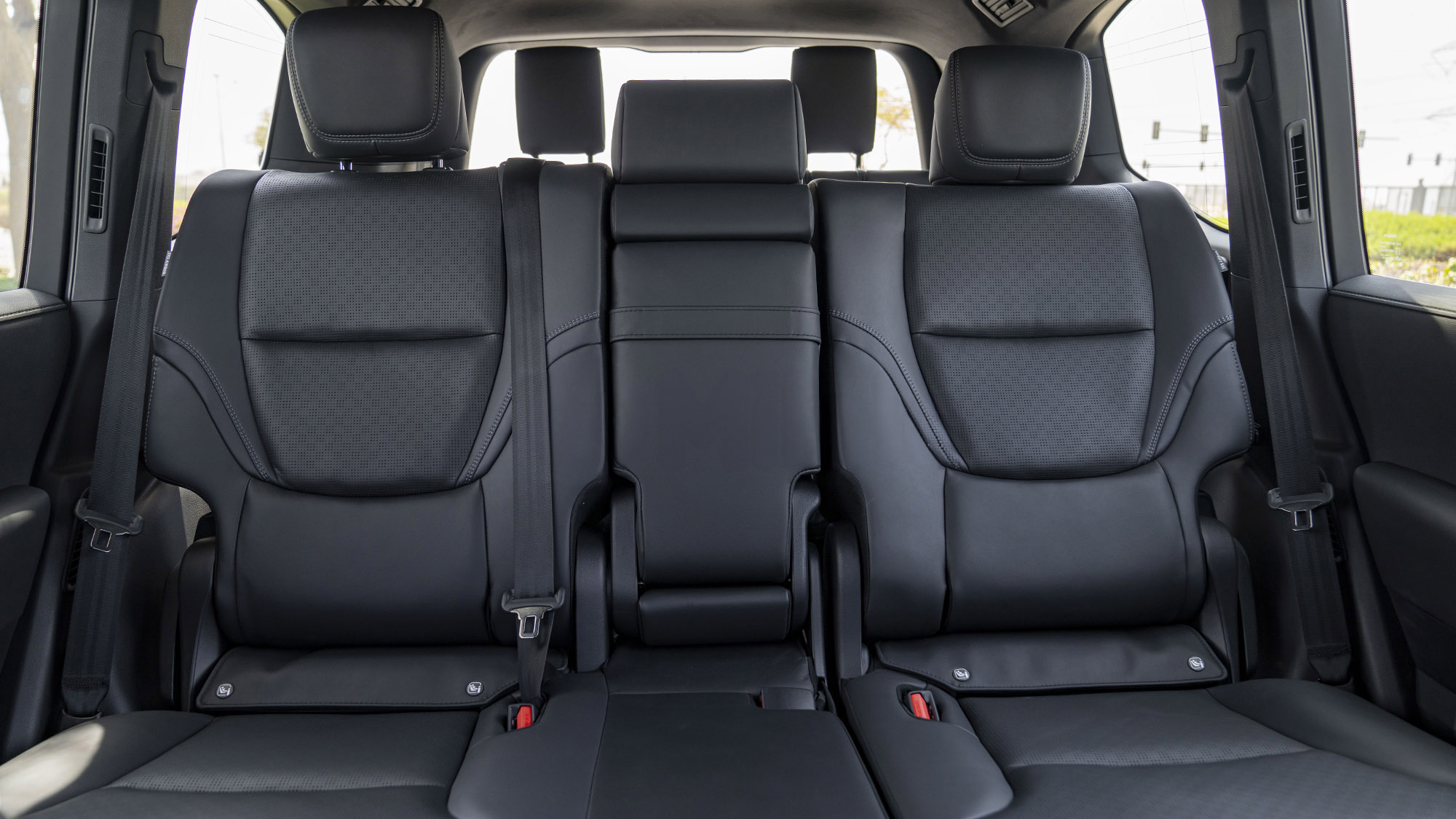 TOYOTA LAND CRUISER LC300 VXR 3.3D AT _ gray