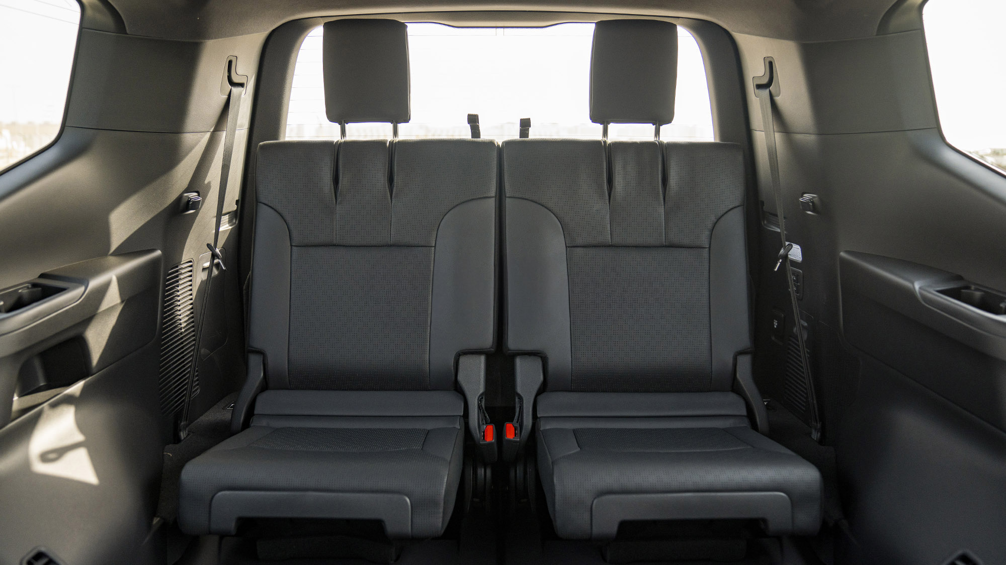 TOYOTA LAND CRUISER LC300 VXR 3.3D AT _ gray