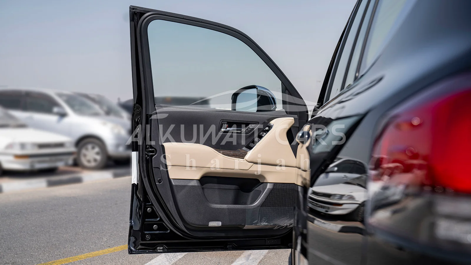 TOYOTA LAND CRUISER LC300 VXR 3.3D AT MY2025 – BLACK