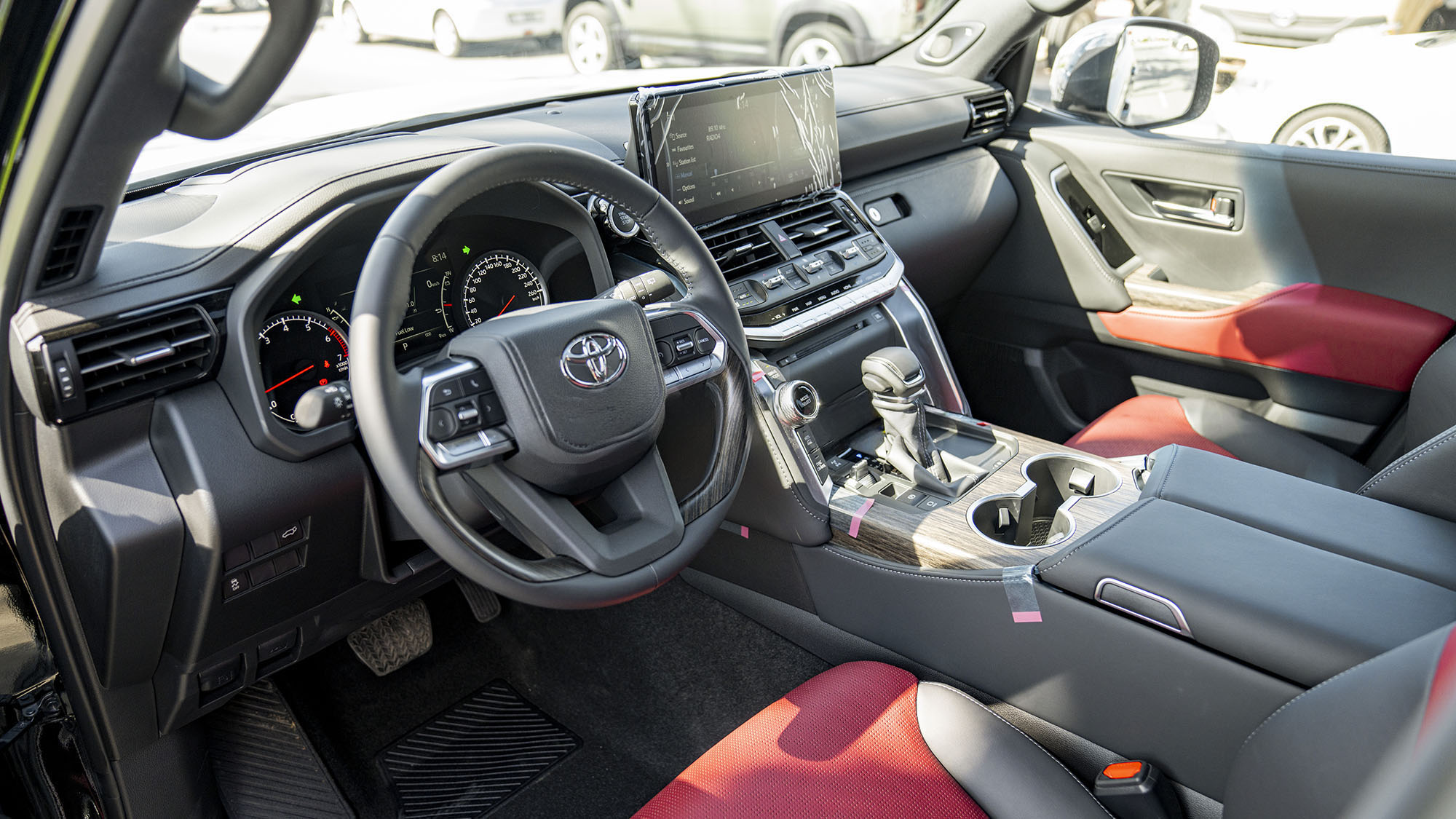 TOYOTA LAND CRUISER LC300 VXR 3.5P AT _ BLACK