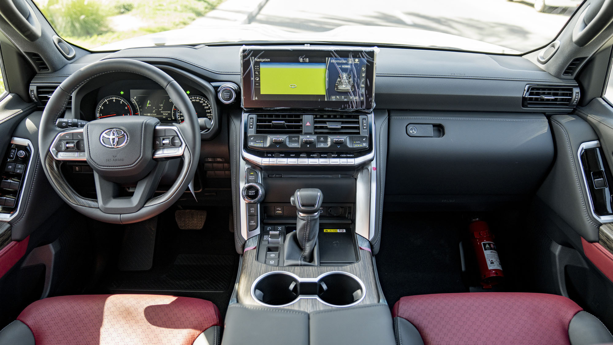 TOYOTA LAND CRUISER LC300 VXR 3.5P AT _ BLACK