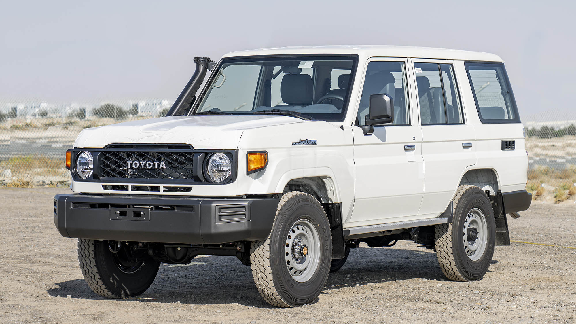 TOYOTA LAND CRUISER LC76 4.2D MT