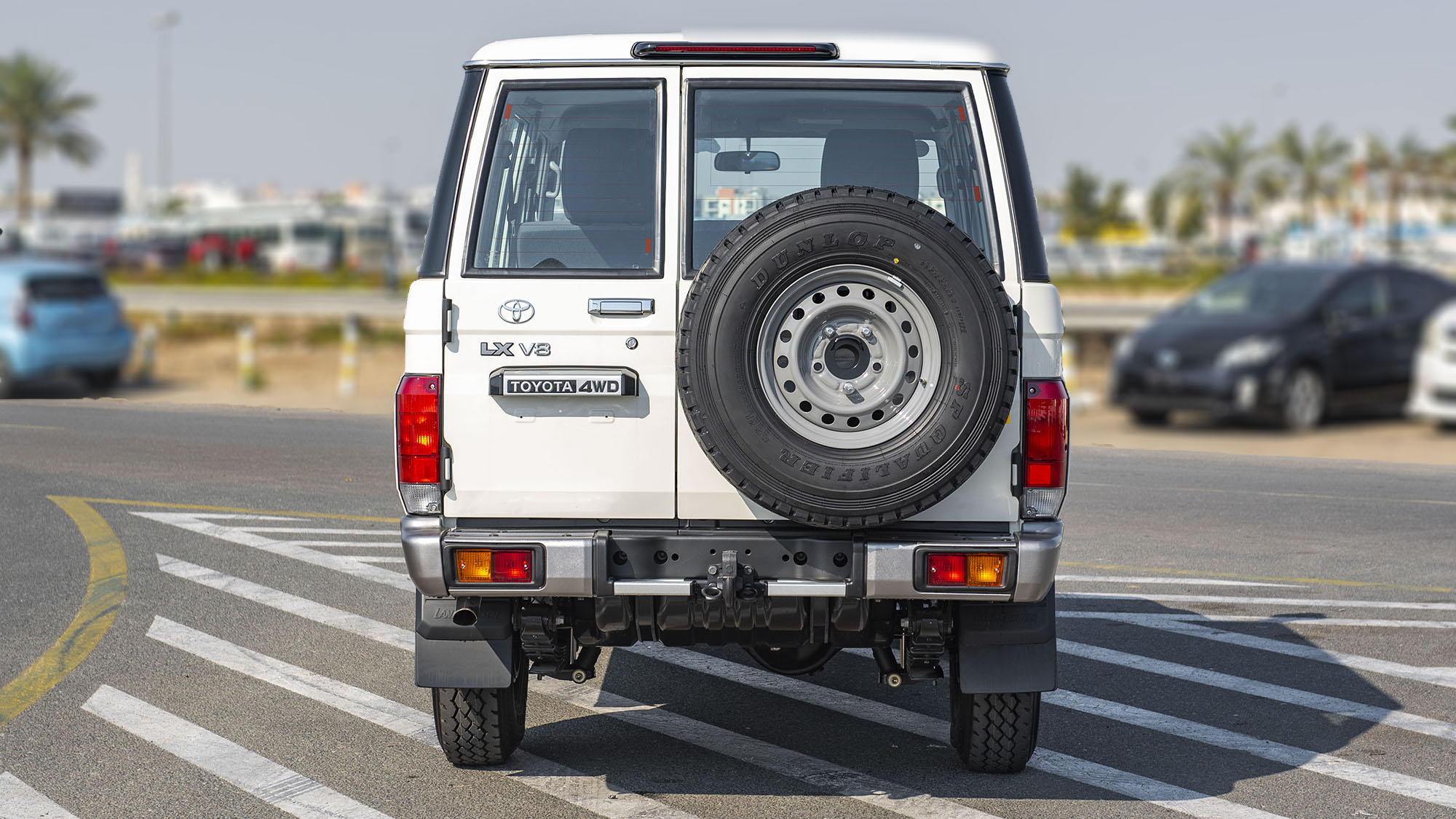 TOYOTA LAND CRUISER LC76 4.5D MT