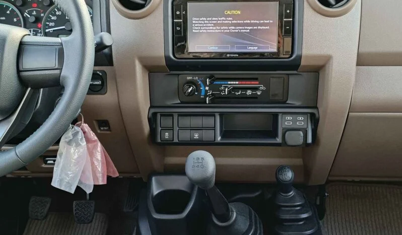 TOYOTA LAND CRUISER LC76 HARDTOP DIESEL BEIGE