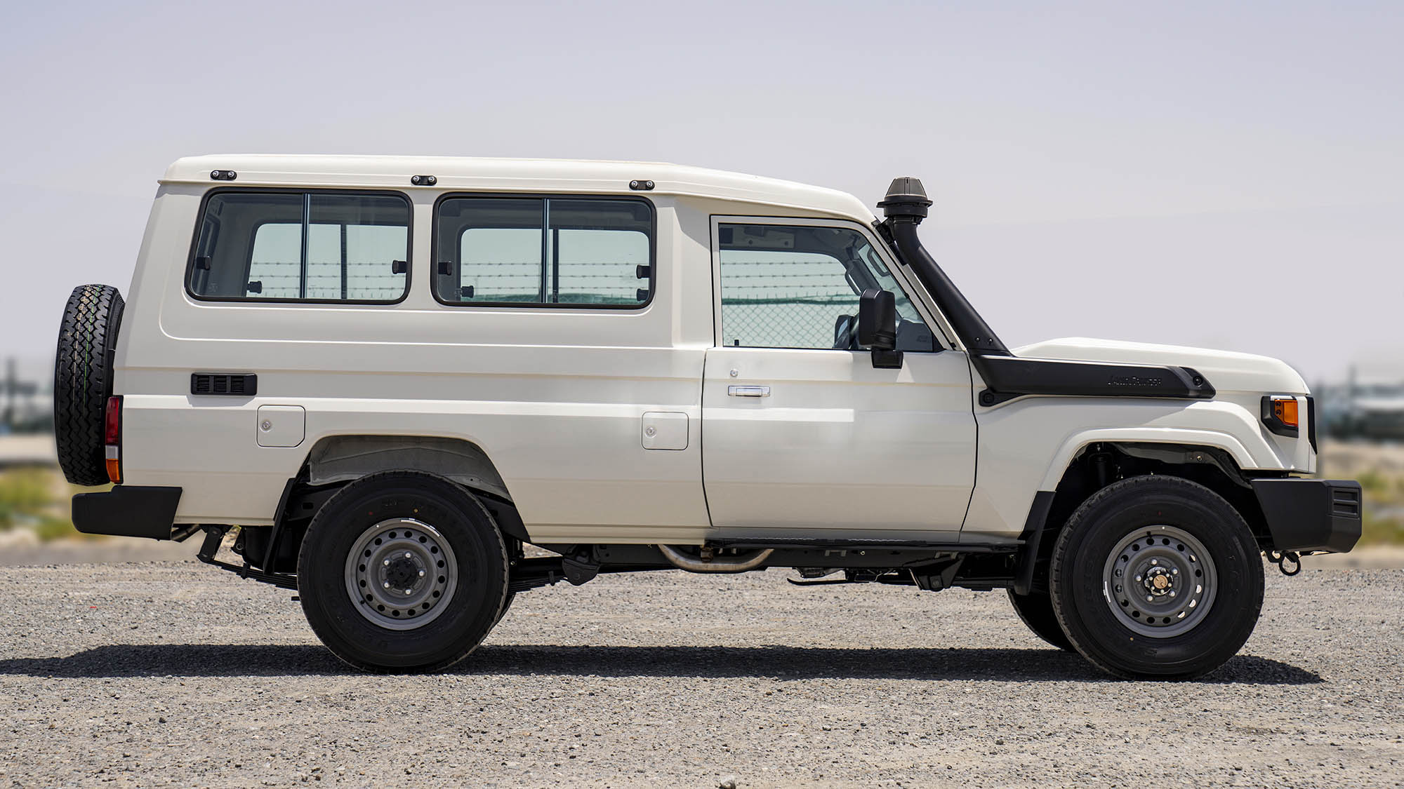 TOYOTA LAND CRUISER LC78 2.8D AT