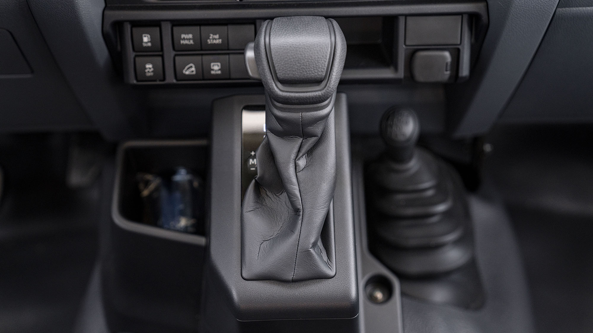 TOYOTA LAND CRUISER LC78 2.8D AT