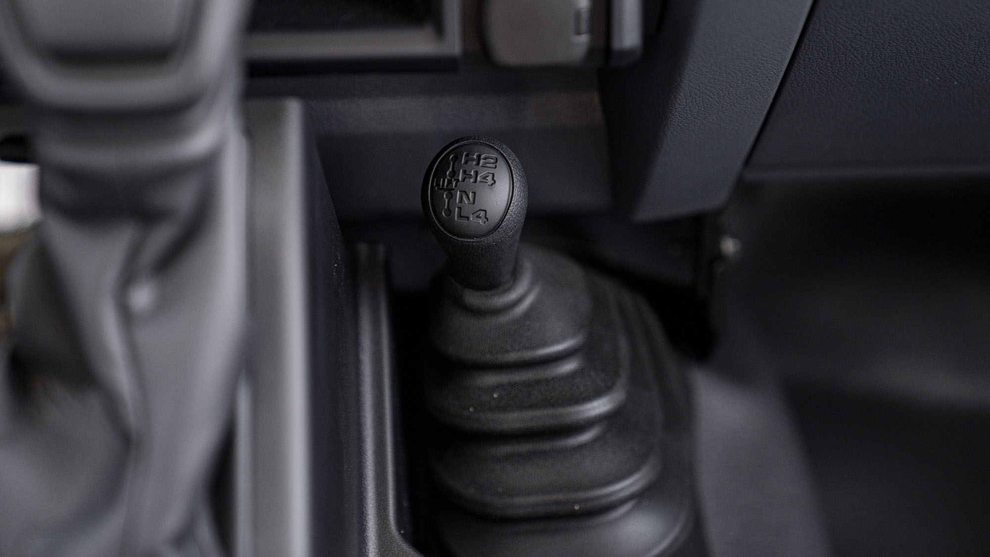 TOYOTA LAND CRUISER LC78 2.8D AT