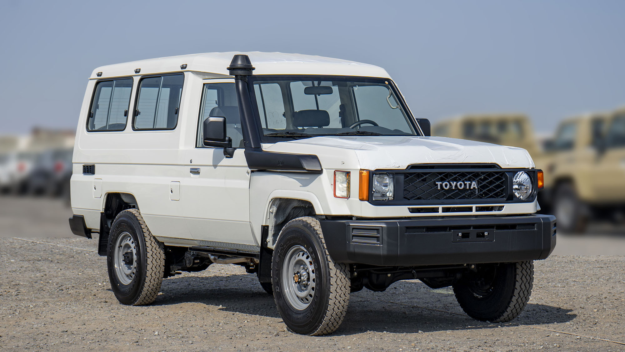 TOYOTA LAND CRUISER LC78 4.2D _ WHITE