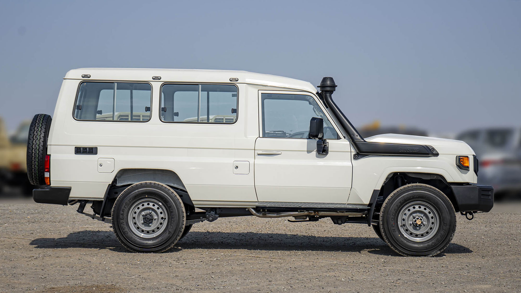 TOYOTA LAND CRUISER LC78 4.2D _ WHITE