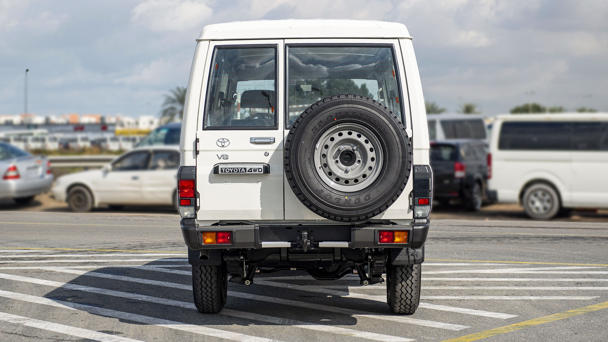 TOYOTA LAND CRUISER LC78 4.5D MT