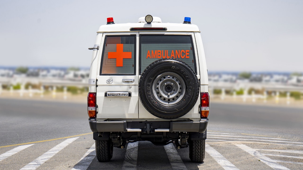 TOYOTA LAND CRUISER LC78 AMBULANCE 4.2D MT
