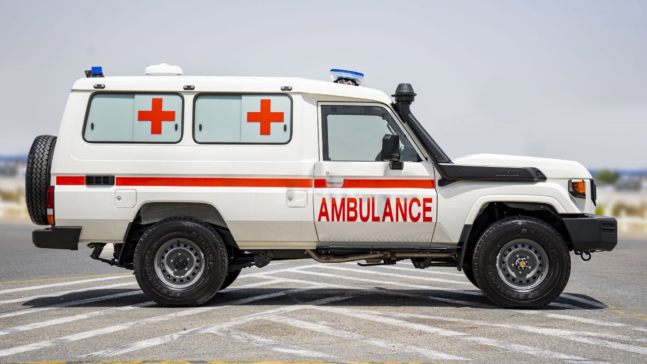 TOYOTA LAND CRUISER LC78 AMBULANCE 4.2D MT