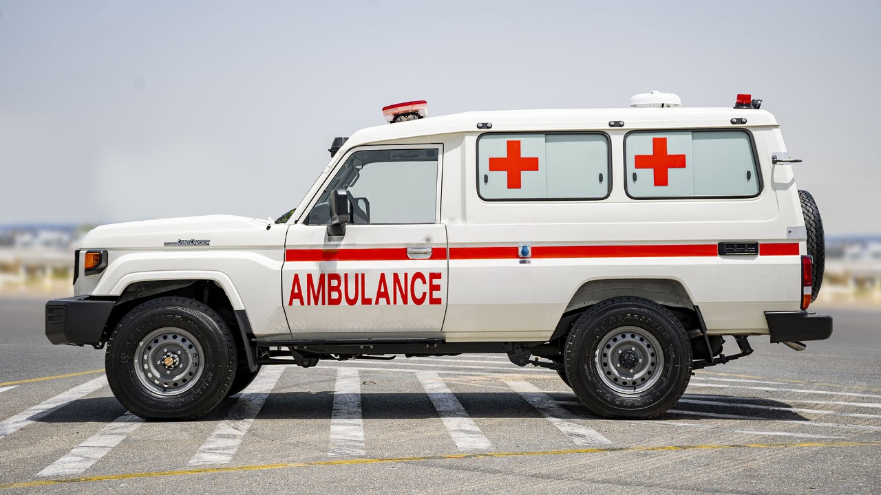 TOYOTA LAND CRUISER LC78 AMBULANCE 4.2D MT
