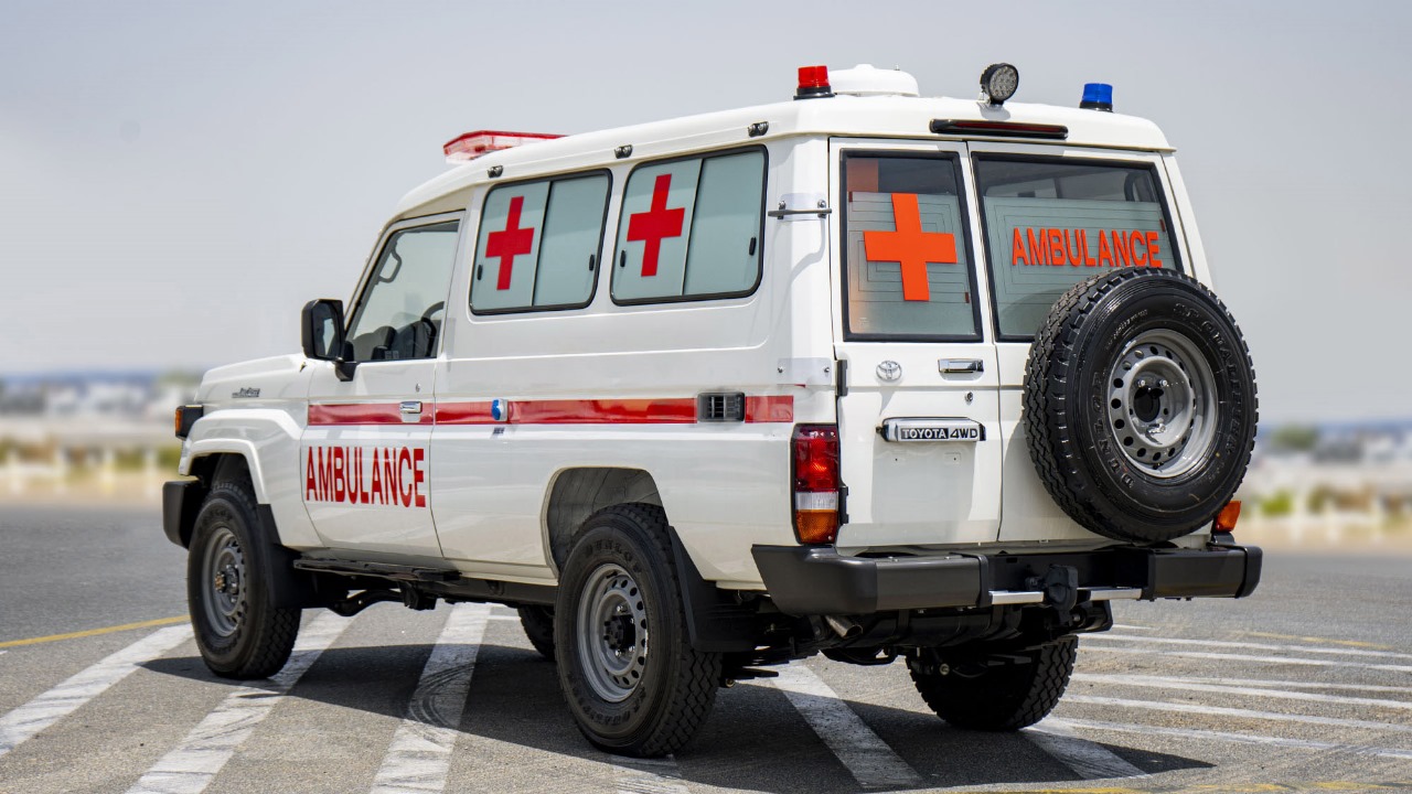 TOYOTA LAND CRUISER LC78 AMBULANCE 4.2D MT