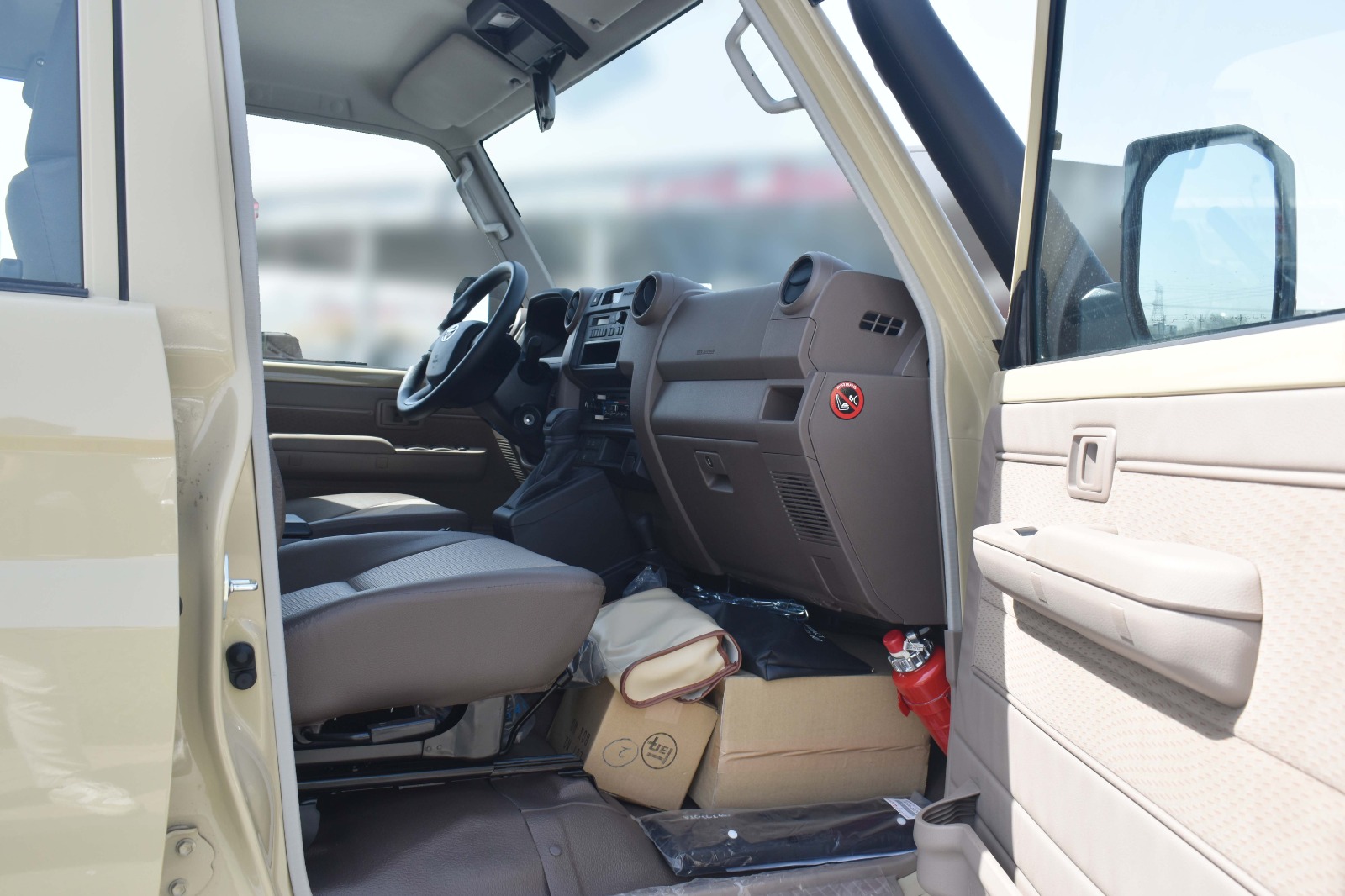 TOYOTA LAND CRUISER LC79 DC 2.8 D AT