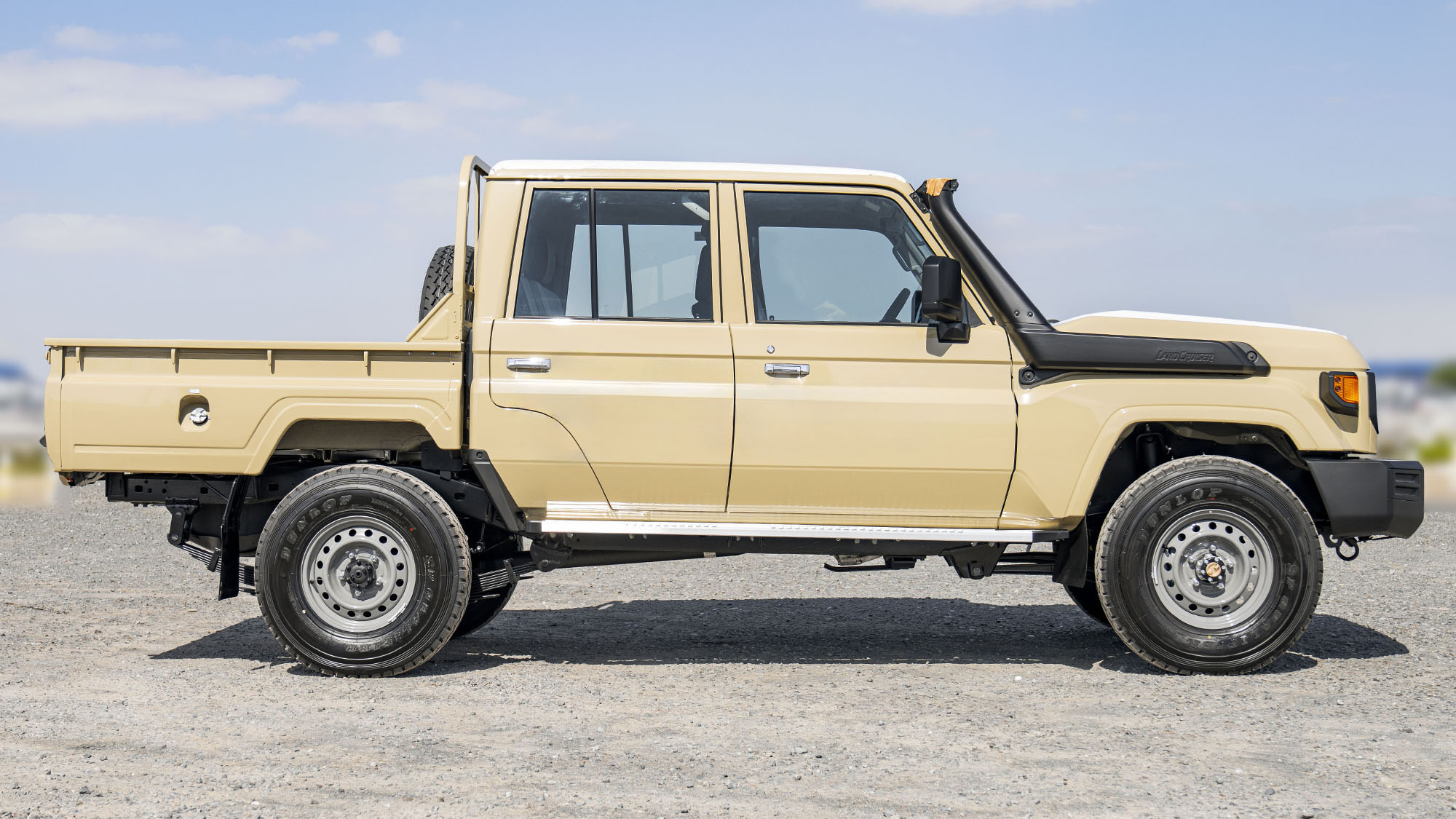 TOYOTA LAND CRUISER LC79DC 4.0P MT