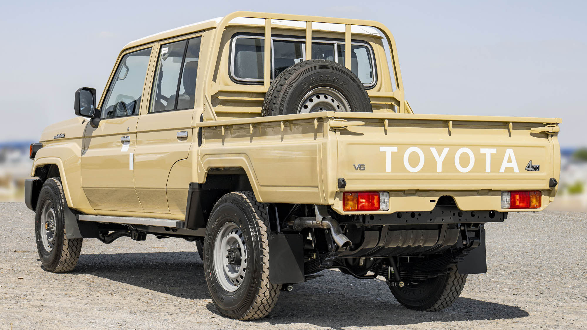 TOYOTA LAND CRUISER LC79DC 4.0P MT