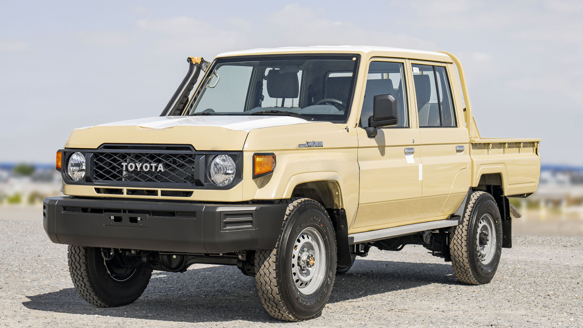 TOYOTA LAND CRUISER LC79DC 4.0P MT