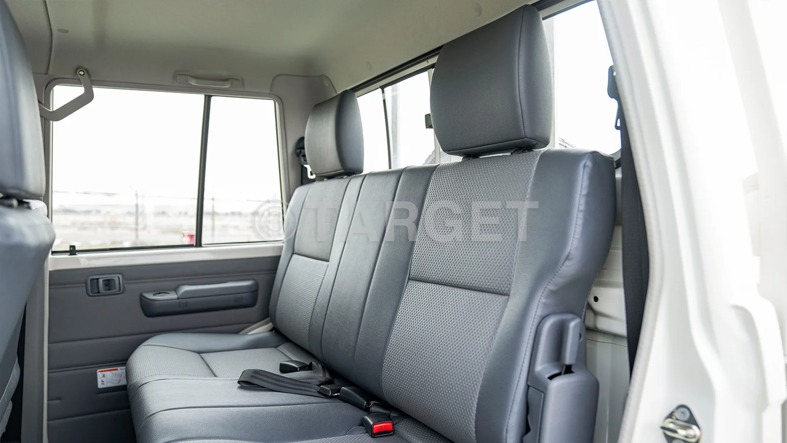 TOYOTA LAND CRUISER LC79DC 4.2D MT MY2025– WHITE