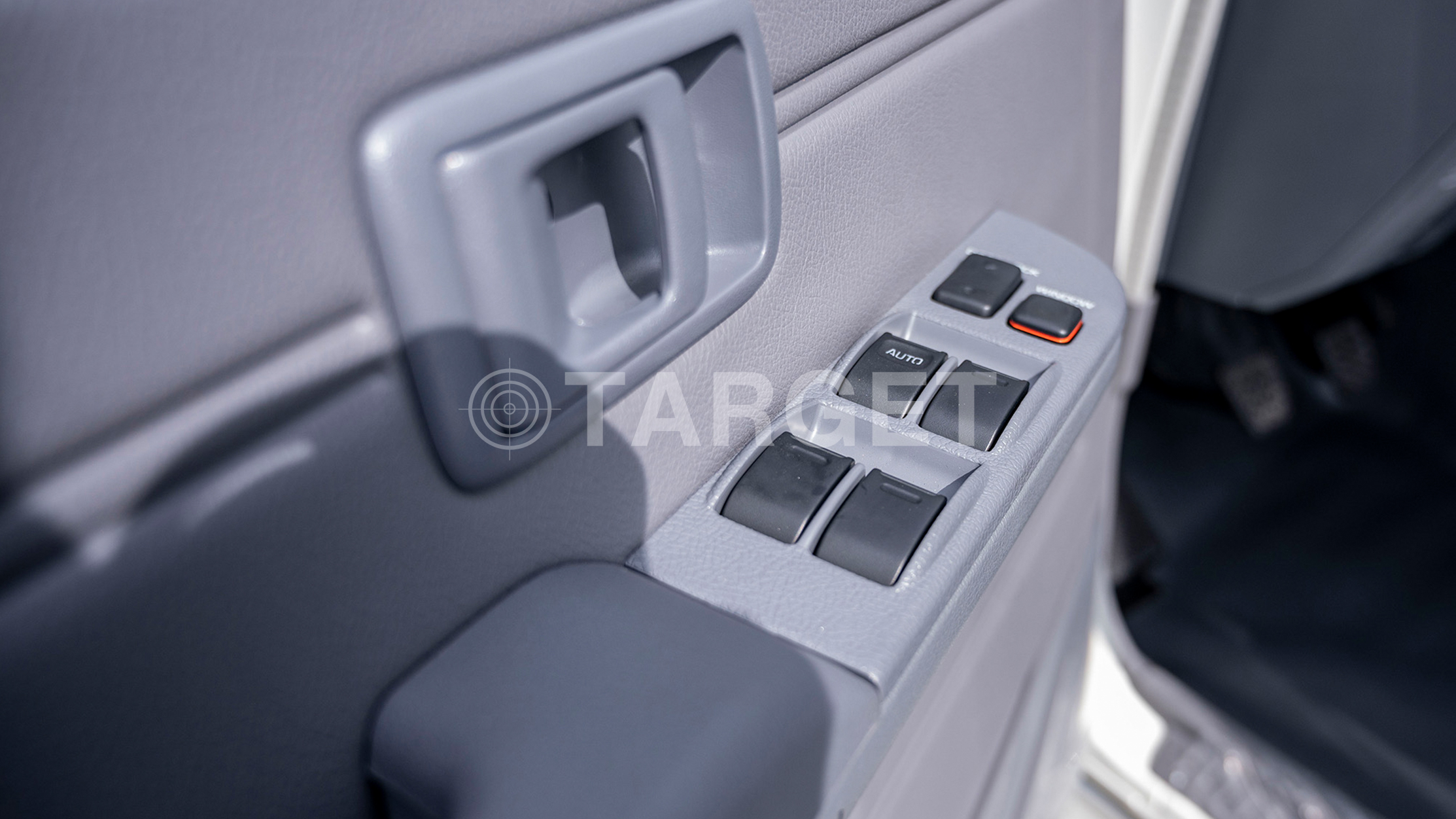TOYOTA LAND CRUISER LC79DC 4.5D MT