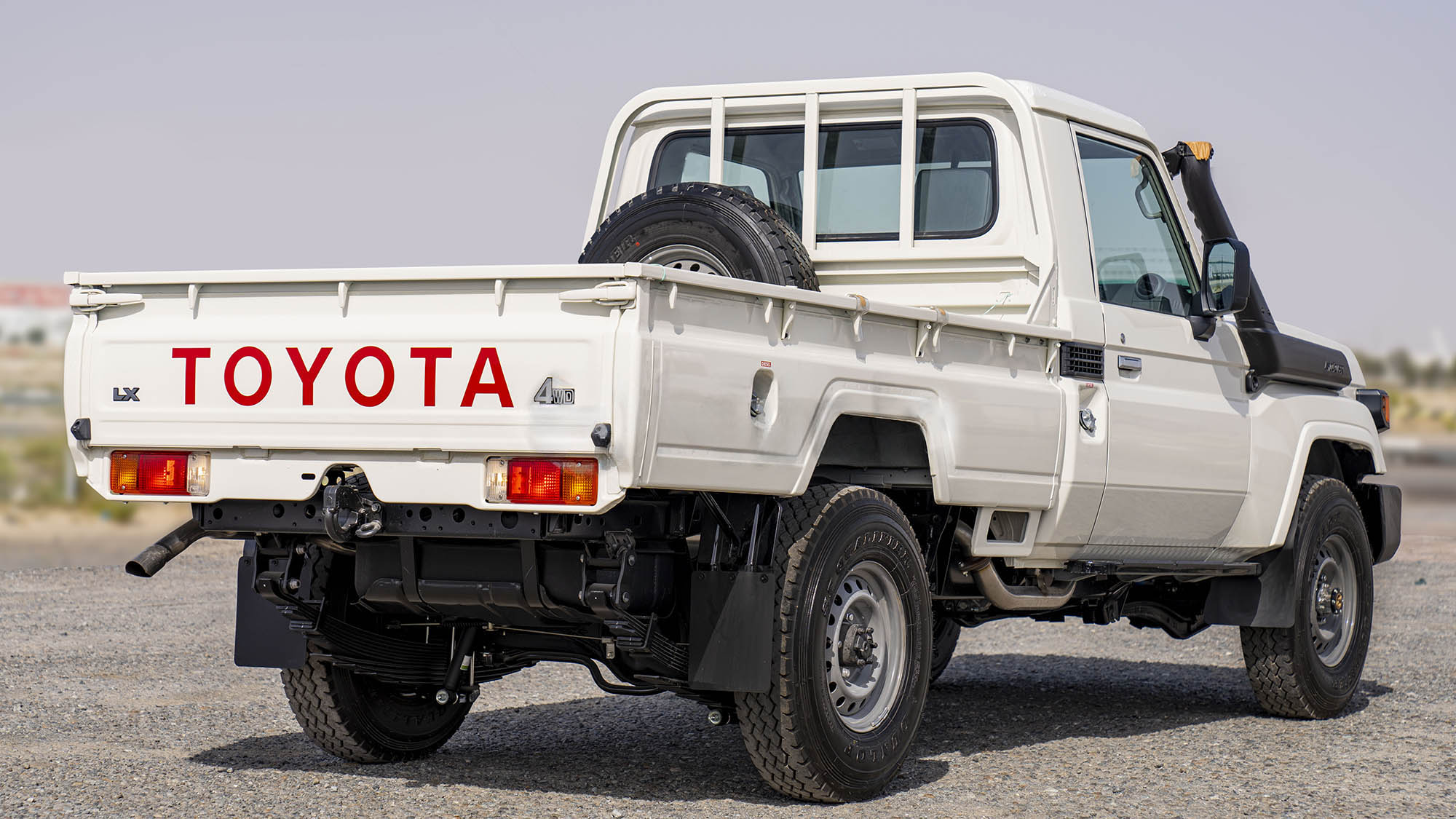 TOYOTA LAND CRUISER LC79SC 2.8D AT