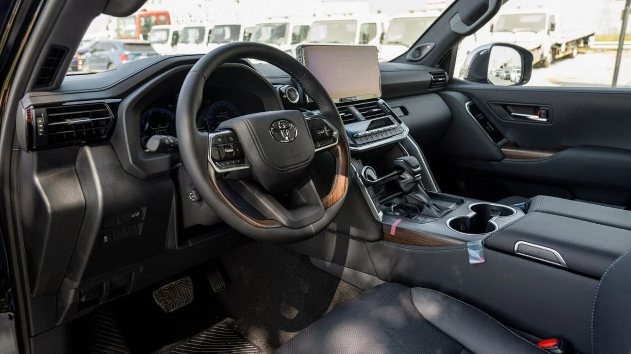 Toyota Land Cruiser vx 4.0 _ black -2026