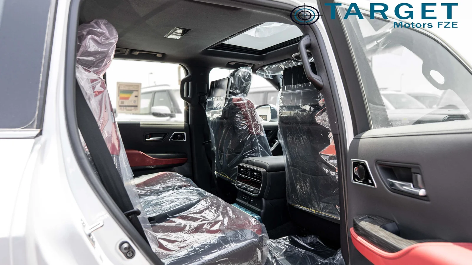 TOYOTA LAND CRUISER VXR 3.5 L AT HYBRID 2025