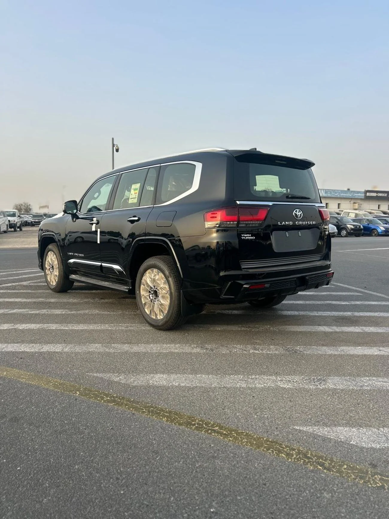 Toyota Land Cruiser VXR 3.5L _ BLACK