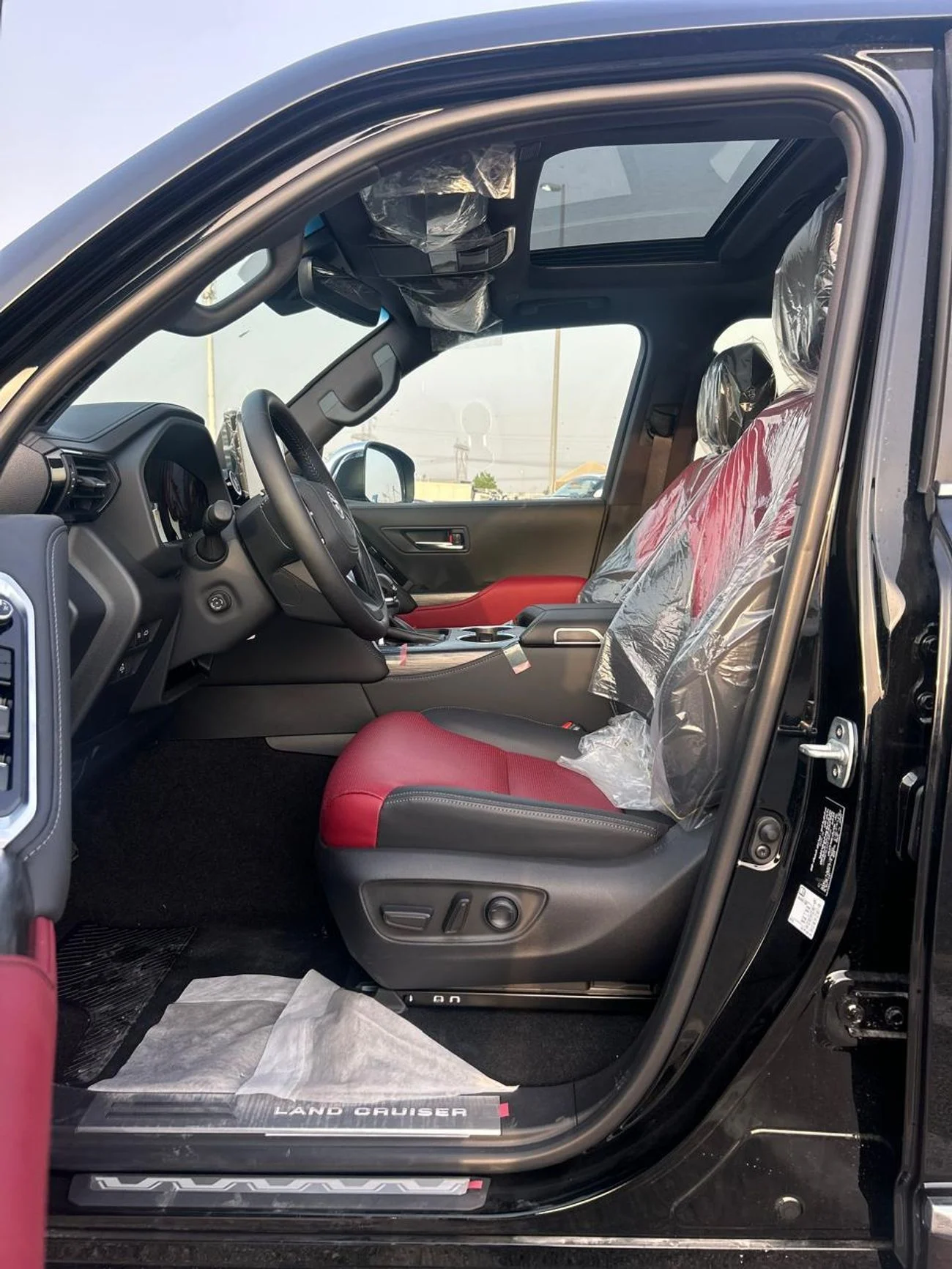 Toyota Land Cruiser VXR 3.5L _ BLACK